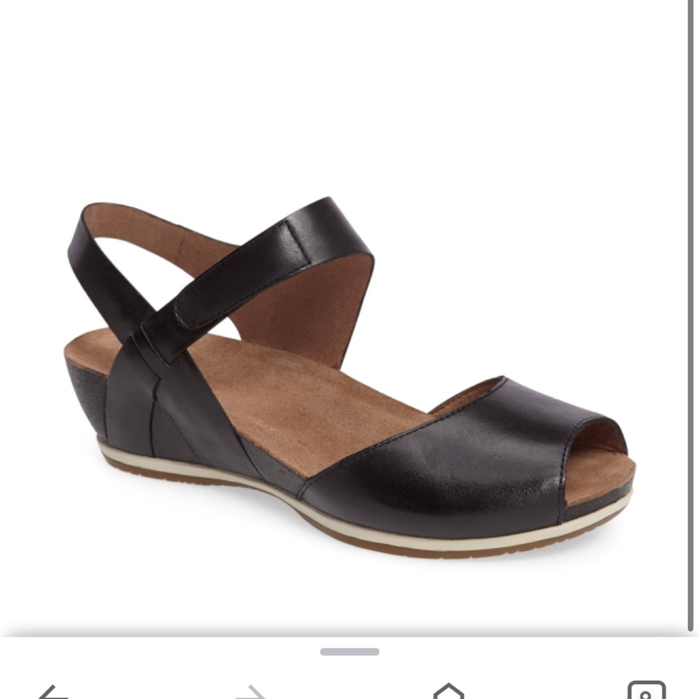 New Dansko Vera black low wedge sandals size 39